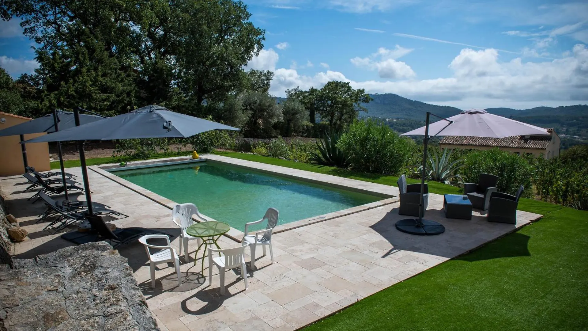 Villa Ma Cardaline Avec Piscine Et Vue Mer Avec 3 Chambres Pour 6 Personnes Classe 3 Etoiles Le Castellet   Le Castellet (Var)