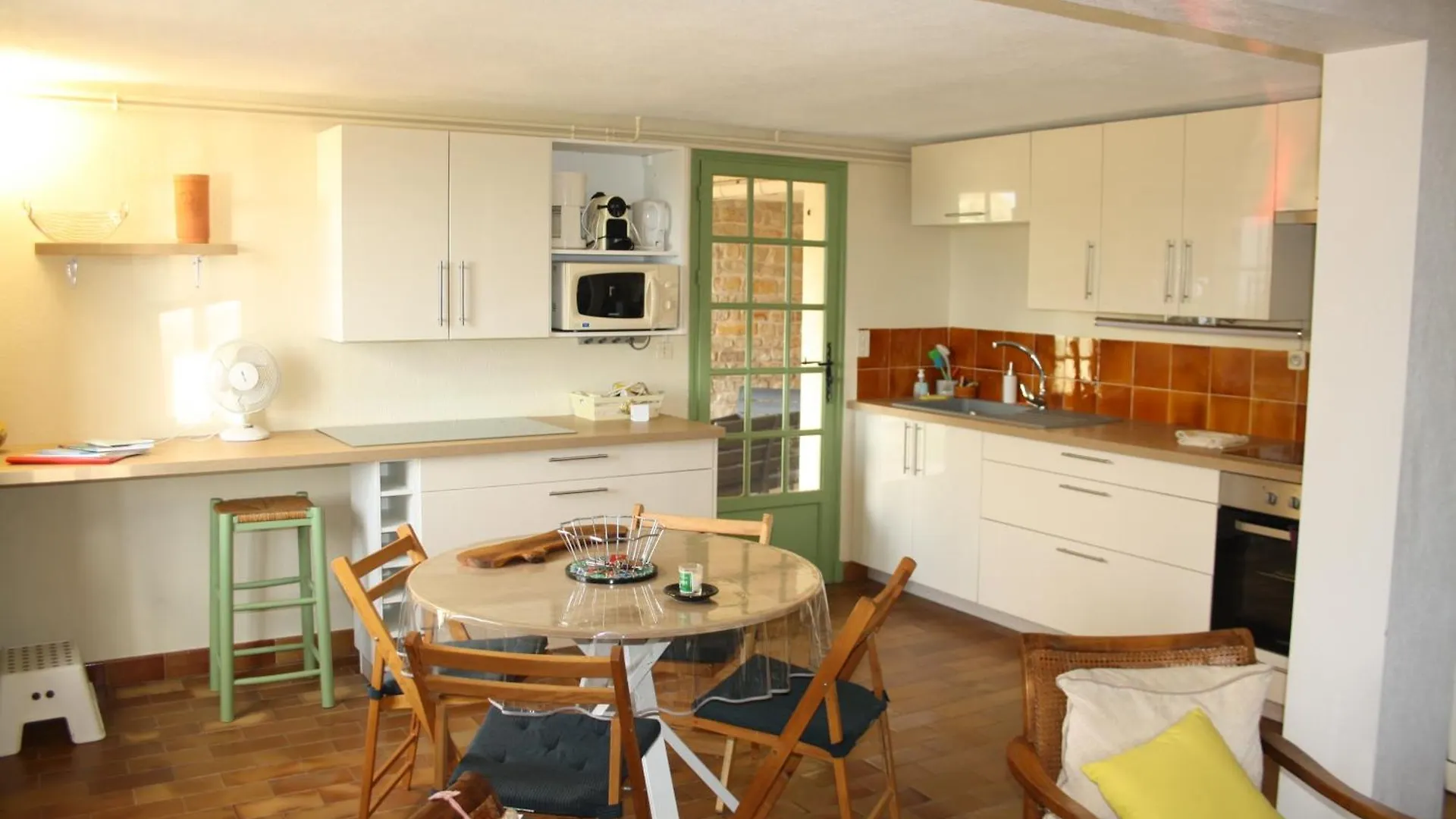 Villa Ma Cardaline Avec Piscine Et Vue Mer Avec 3 Chambres Pour 6 Personnes Classe 3 Etoiles Le Castellet  Le Castellet (Var)