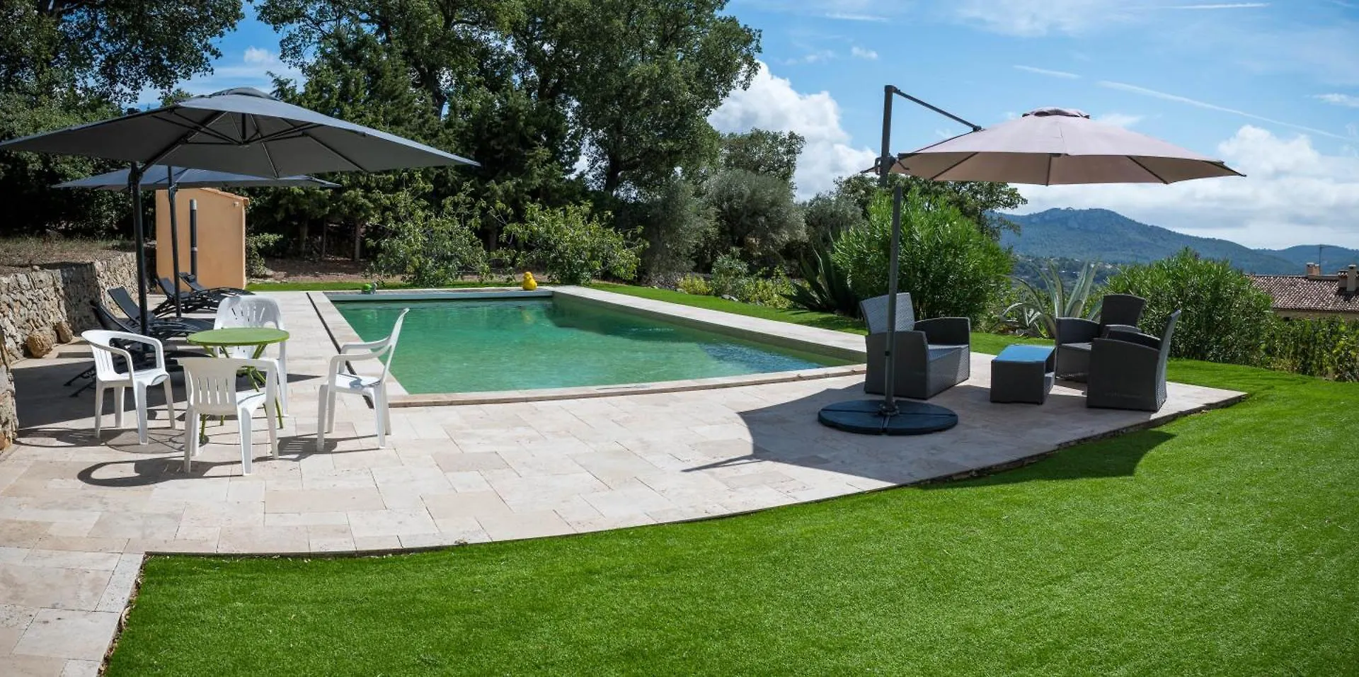 Villa Ma Cardaline Avec Piscine Et Vue Mer Avec 3 Chambres Pour 6 Personnes Classe 3 Etoiles Le Castellet  0*, Le Castellet (Var)